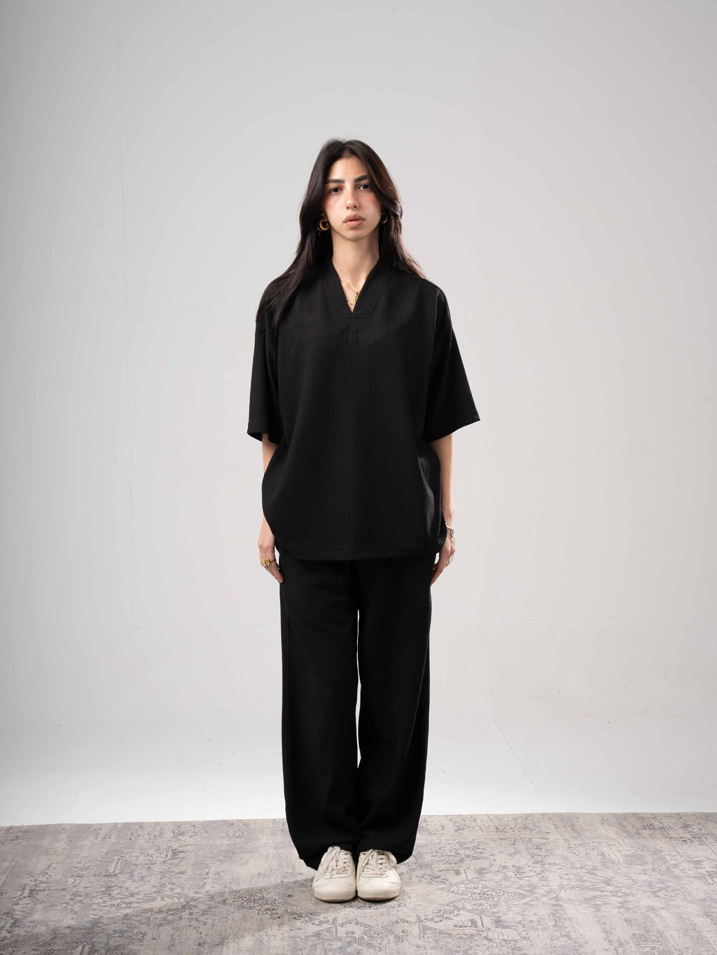 44 Chromo - V-neck T