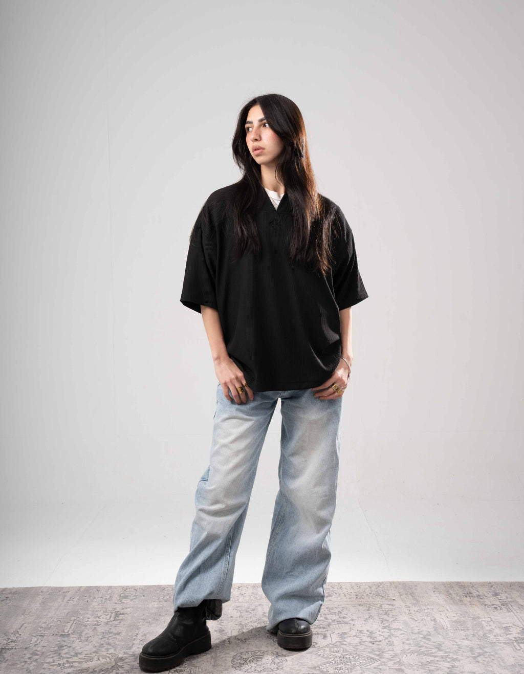 44 Chromo - V-neck T